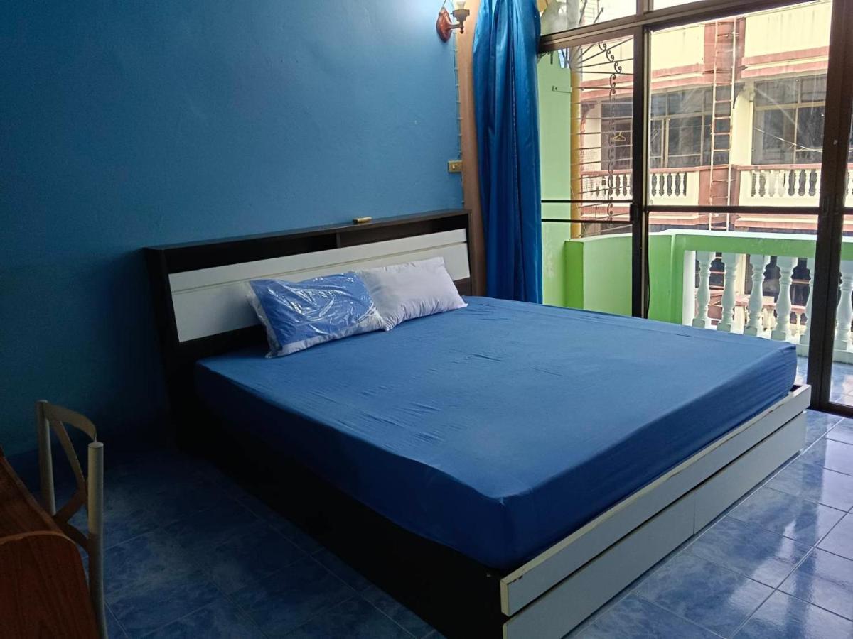 Yuri Guesthouse Jomtien Beach Buitenkant foto