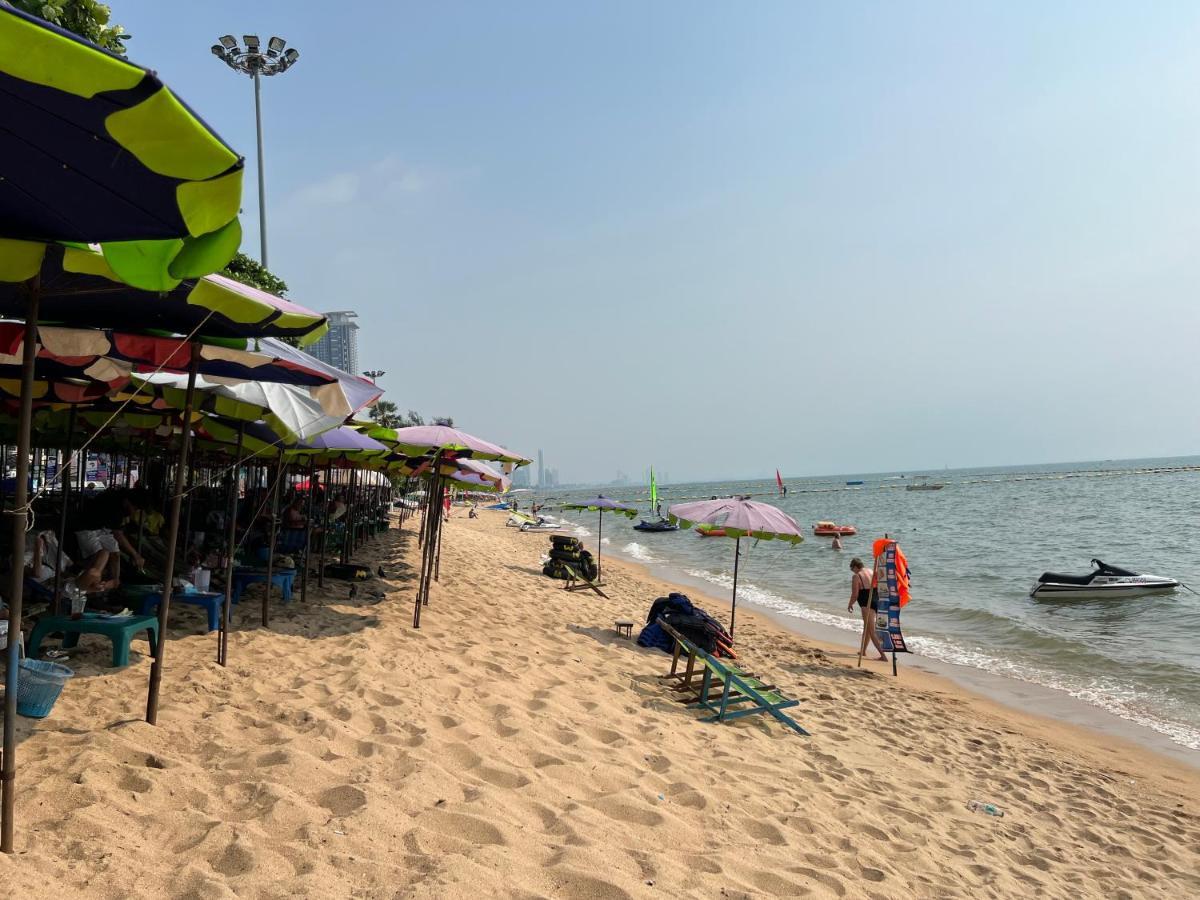 Yuri Guesthouse Jomtien Beach Buitenkant foto