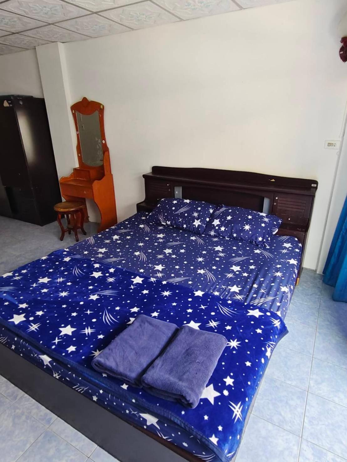 Yuri Guesthouse Jomtien Beach Buitenkant foto